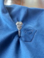 Antique style engagement ring