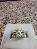 beautiful ladies diamond wedding set