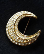 Gorgeous Joan Rivers Moon & Stars Brooch/Pin Set