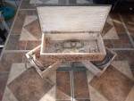 VERY DECORATIVE WOOD JEWELRY BOX WITH OPEN OUT SIDES AND JEWELRY INCLU