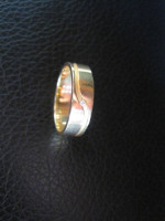 22K Gold Ring .916 solid gold w/ solitare Diamond gorgeous