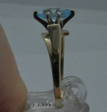 14KT YELLOW GOLD FASHION RING WITH LIGHT MARQUISE BLUE STONE SIZE 8.75