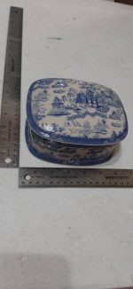 *Blue Willow Trinket Box