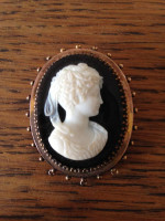 Fine antique Victorian onyx hardstone cameo,14k gold, c 1880, high rel