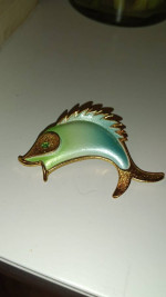 Green enamel fish brooch
