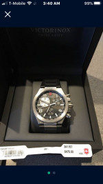 MENS Victorinox  SWISS ARMY 241157