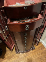 Jewelry Stand/Dresser