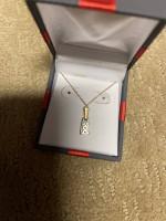 Ladies diamond pendant