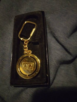 Collectible Keychain: Queen Elizabeth 2 Cunard Spin Middle Design