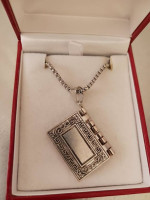 SILVER PLATED "HOLY BIBLE" PENDANT W/26" CHAIN