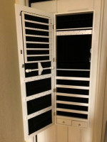 Door /wall Mountable Jewelry Cabinet With Mirror And Lock