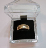 RING 14K GOLD MEN'S WEDDING BAND 9.6 GRAMS SIZE 9 NICE