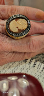 Genuine Cameo ladies Ring