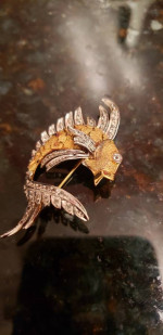 BROOCHES