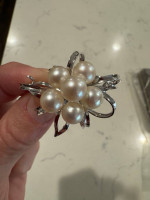 Pearl pin