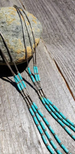 Genuine Navajo, Turquoise, liquid silver beaded necklace. EUC, beautiful!