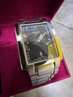 Swiss Saphire Crystal Water Resistant Mens Tissot Watch