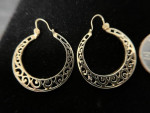 Beautiful 14K Solid Gold Filigree Hoop Style Earrings