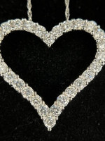 Beautiful 14K White Gold an 1 Carat Quality Diamond Necklace/Pendant