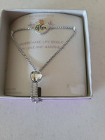 Hallmark Connections "Mom" Bracelet, Brand New