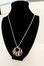 20 inch Fashion Necklace with 1 1/2" Pendant