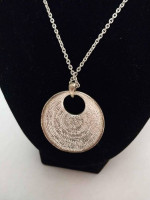 20 inch Fashion Necklace with 1 1/2" Pendant