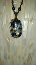 Stone bead pendant necklace