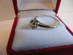 18 KT WG SOLITAIRE DIAMOND ENGAGEMENT RING SIZE 5