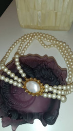 Florenza signed brooch faux Pearl necklace