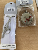 BELLA BOUTIQUE Reversible Pendant Charm Chain and 4 Photo zipper pulls
