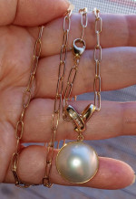 14K YELLOW GOLD 20" PAPERCLIP CHAIN OR 17MM MABE PEARL PENDANT