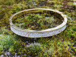 Beautiful 18K  Gold & Diamond Bangle Bracelet