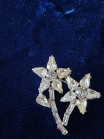 Vtg. rhinestone flower brooch