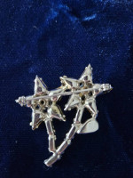 Vtg. rhinestone flower brooch