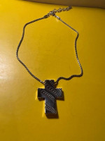Brighton Cross, Chain and Heart Tin