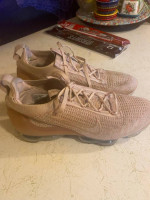 Ladies nike Air vapormax  flynit pink oxford sneakers
