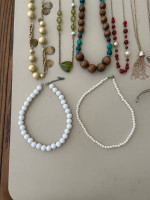 Necklaces, Chokers & Barrette