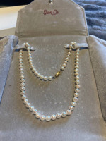 Shane Co. Beautiful Pearl Necklace
