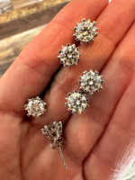 2 carat Lab grown DIAMOND earrings!