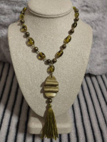 Fashion jewelry statement necklace