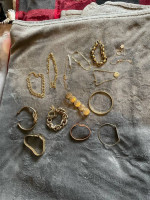 Gold tone costume jewlery