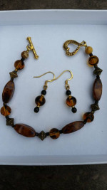 Hand Beaded Brown Black Bracelet and Earrings Set NEW
