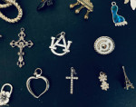 Mixture of 20 brooches and pins