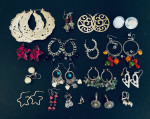 Mixture of 18 pairs various fashion earrings