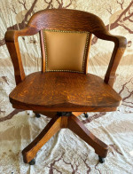 Antique ‘Tiger/Quartersawn’ Oak Bankers Swivel Office Chair circa 1929