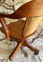 Antique ‘Tiger/Quartersawn’ Oak Bankers Swivel Office Chair circa 1929