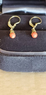 14kt Gold Red Coral Dangling Earrings