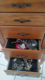 Jewelry box