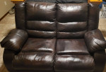 Reclining sofa loveseat