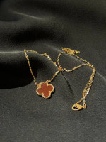 VCA style necklack